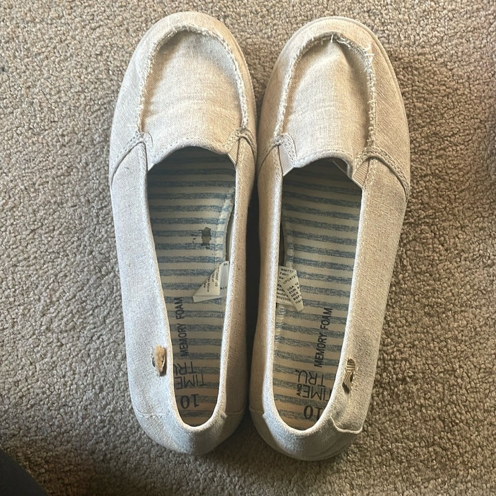 Tan casual dress shoes, memory foam